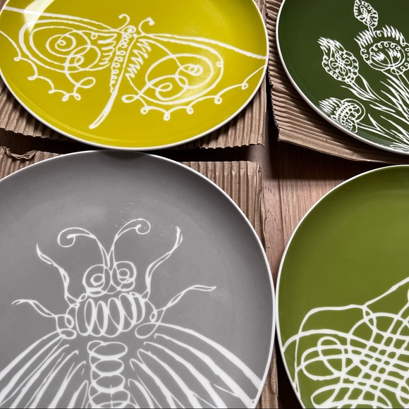 Brand New West Elm garden Calligraphy salad plates set of 4 designs - Picture 4 of 5